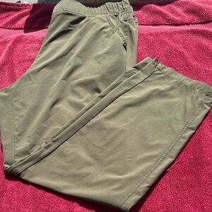 Eddie Bauer. Beige pants. Size XL.